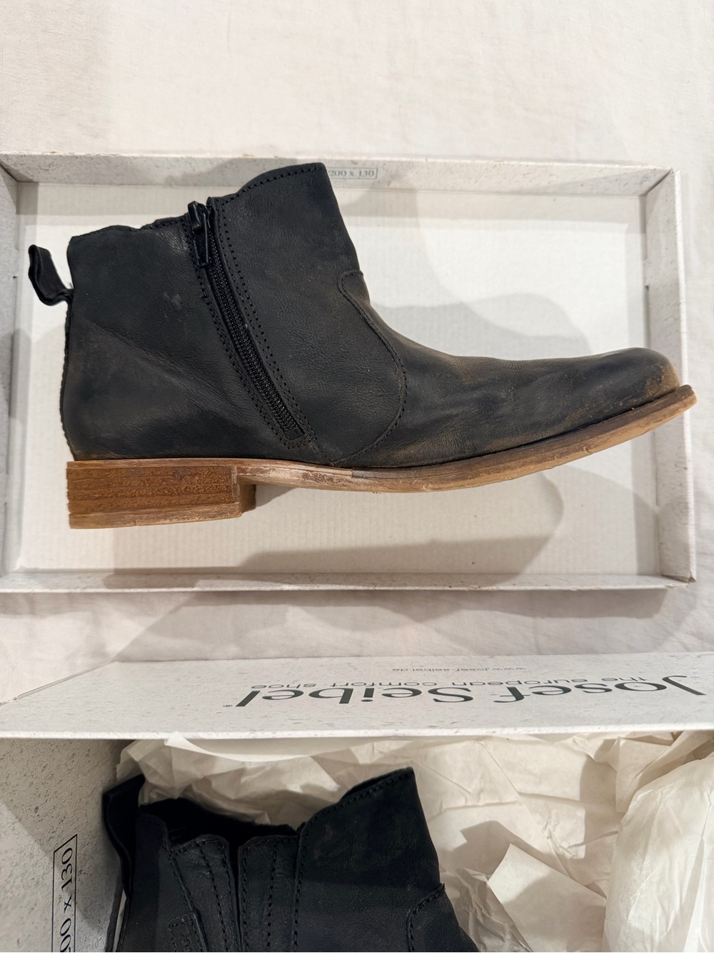 Sz 9 New in Box  Josef Seibel Ankle Boots, Black Leather